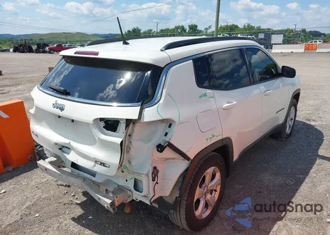 2018 Jeep Compass Latitude 4X4 z USA, uszkodzony, nr VIN 3C4NJDBB0JT457839